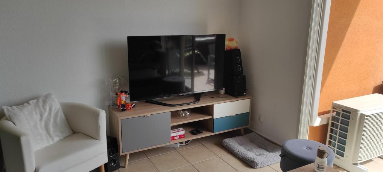 Appartement Avec Grande Terrasse A 15 Mn De La Mer Saint-Estève Exterior foto